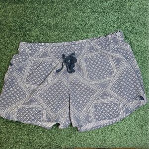 The North Face Women's Class V Shorts in Cool Blue Bandana Print Sz Large
